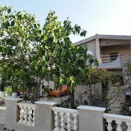 Ivica Apartamento Vir