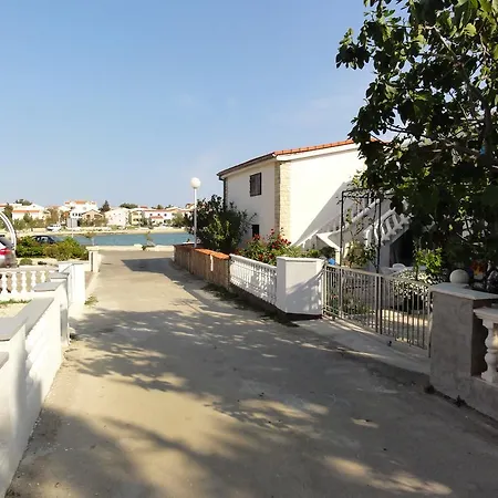 Apartment Ivica Vir