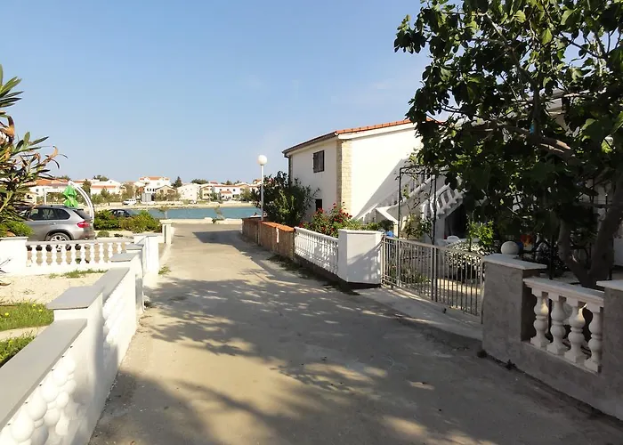 דירה Ivica ויר